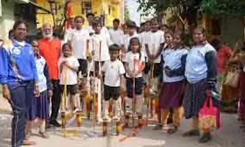 माता-पिता को बच्चों को Silambam से परिचित कराने के लिए प्रोत्साहित किया गया