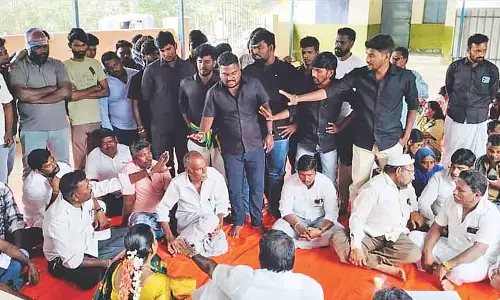 Tamil Nadu: ग्रामीण सुविधाओं की मांग को लेकर काले कपड़े पहनकर ग्राम सभा की बैठकों में शामिल