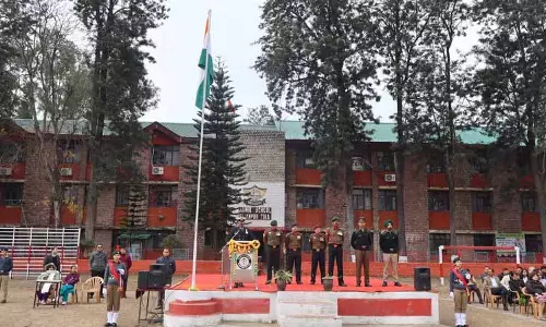 Sujanpur टीरा सैनिक स्कूल के कैडेट्स ने देशभक्ति और अनुशासन का प्रदर्शन किया