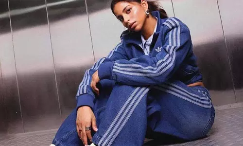 Suhana Khan ने इंटेंस पुल-अप वर्कआउट वीडियो शेयर किया Suhana Khan ने इंटेंस पुल-अप वर्कआउट वीडियो शेयर किया