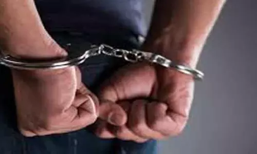 Hatadihi तिहरे हत्याकांड मामले में तीन गिरफ्तार Hatadihi तिहरे हत्याकांड मामले में तीन गिरफ्तार