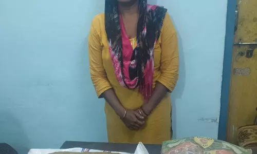 तेलीबांधा में गांजा बेच रही महिला गिरफ्तार