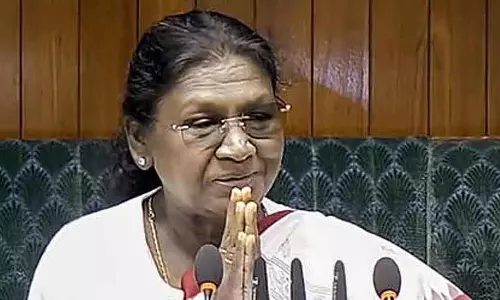 राष्ट्रपति द्रौपदी मुर्मू ने भारत-ईयू FTA और सुधारों की तेज़ गति की सराहना की राष्ट्रपति द्रौपदी मुर्मू ने भारत-ईयू FTA और सुधारों की तेज़ गति की सराहना की