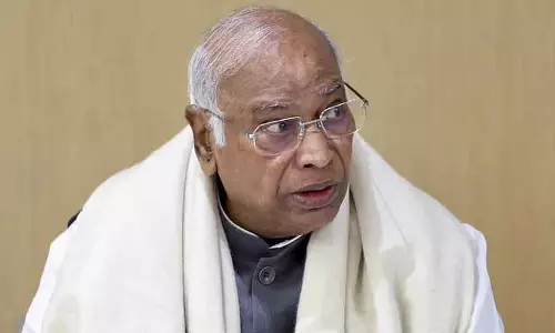 Congress प्रमुख मल्लिकार्जुन खड़गे ने अजित पवार विमान दुर्घटना की जांच की मांग की Congress प्रमुख मल्लिकार्जुन खड़गे ने अजित पवार विमान दुर्घटना की जांच की मांग की