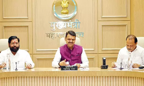 Deputy CM Shinde: टीम मेम्बर की मौत महाराष्ट्र के लिए अपूरणीय क्षति Deputy CM Shinde: टीम मेम्बर की मौत महाराष्ट्र के लिए अपूरणीय क्षति