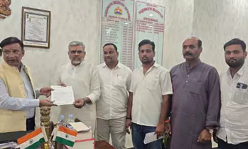 Bagalkot : पढ़ने आए छात्रों के नाम शामिल करने पर आपत्ति