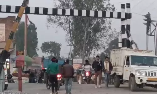 Bhiwani: पुराने फाटक बंद होने से यातायात प्रभावित Bhiwani: पुराने फाटक बंद होने से यातायात प्रभावित