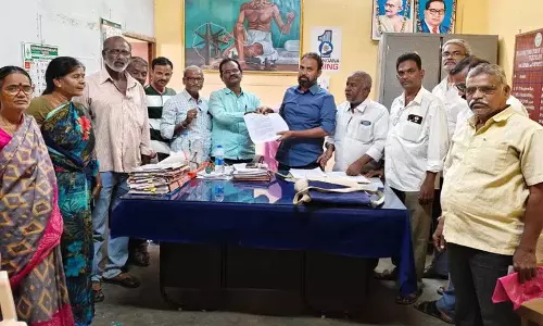कांग्रेस सरकार हथकरघा मजदूरों का कर्ज माफ करने में विफल रही: Ganji Muralidhar