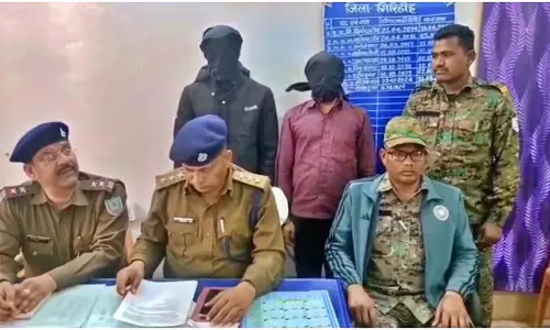 अपहृत नाबालिग लड़कियां बरामद, दो आरोपी गिरफ्तार, टोल टैक्स के पास छापेमारी अपहृत नाबालिग लड़कियां बरामद, दो आरोपी गिरफ्तार, टोल टैक्स के पास छापेमारी