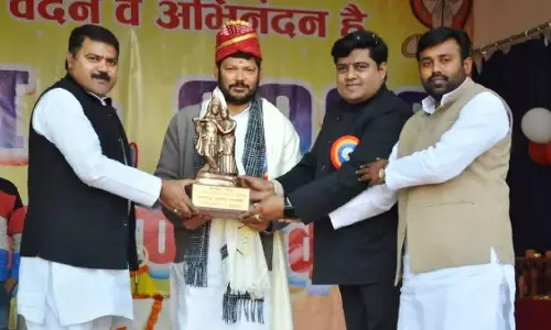 Bareilly: सांसद ने शिक्षा में सुधार और सक्रिय भागीदारी की बात कही