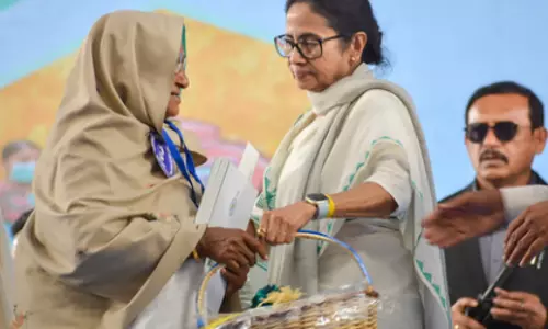 सीएम बनर्जी ने बंगाल में SIR के खिलाफ कोर्ट जाने की धमकी दी सीएम बनर्जी ने बंगाल में SIR के खिलाफ कोर्ट जाने की धमकी दी