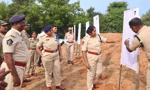 Nellore : सालाना फायरिंग अभ्यास में SP ने खुद साधा निशाना
