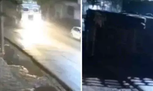 Bijnor में तेज रफ्तार ट्रक दूसरे ट्रक से टकराया, ड्राइवर गंभीर रूप से घायल Bijnor में तेज रफ्तार ट्रक दूसरे ट्रक से टकराया, ड्राइवर गंभीर रूप से घायल