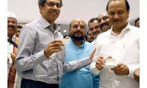 उद्धव ठाकरे ने Ajit Pawar के निधन पर शोक व्यक्त किया उद्धव ठाकरे ने Ajit Pawar के निधन पर शोक व्यक्त किया