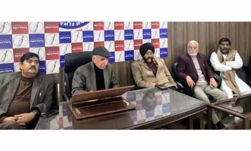 Mir ने जम्मू-कश्मीर में पंचायत चुनाव कराने की मांग की Mir ने जम्मू-कश्मीर में पंचायत चुनाव कराने की मांग की