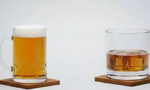 Beer Vs Whiskey दोनों में से कौन ज़्यादा स्वास्थ्य लाभ देता है?
