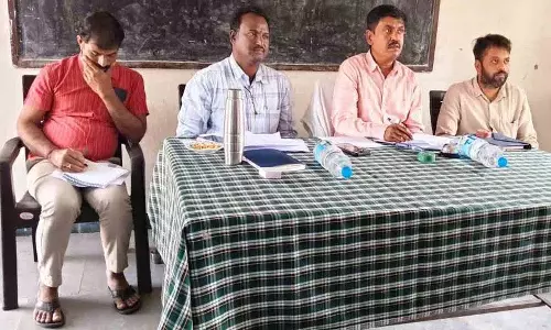Siddipet अधिकारी जयदेव: इंदिराम्मा हाउस बिलों का भुगतान रोजगार योजना के माध्यम से किया जाएगा Siddipet अधिकारी जयदेव: इंदिराम्मा हाउस बिलों का भुगतान रोजगार योजना के माध्यम से किया जाएगा