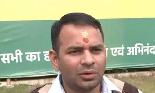 ‘हारने वाले को मिलती है जिम्मेदारी’, तेजस्वी यादव पर तेजप्रताप ने कसा तंज ‘हारने वाले को मिलती है जिम्मेदारी’, तेजस्वी यादव पर तेजप्रताप ने कसा तंज