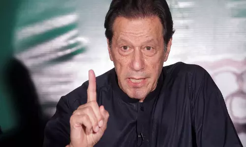 PTI ने इमरान खान की स्वास्थ्य स्थिति पर चिंता जताई PTI ने इमरान खान की स्वास्थ्य स्थिति पर चिंता जताई