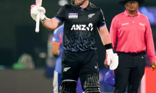 भारत vs न्यूजीलैंड, चौथा T20I: न्यूजीलैंड ने 215/7 का लक्ष्य सेट किया