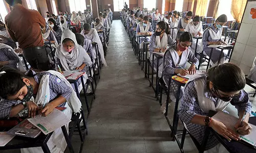 Chandigarh के 30 स्कूलों को बम से उड़ाने की धमकी वाले ईमेल भेजे गए; कोई विस्फोटक सामग्री नहीं मिली