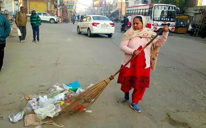 Rohtak के सैनिटेशन सुधार हेतु 37 करोड़ रुपये के रोड स्वीपिंग प्रोजेक्ट को मंज़ूरी Rohtak के सैनिटेशन सुधार हेतु 37 करोड़ रुपये के रोड स्वीपिंग प्रोजेक्ट को मंज़ूरी