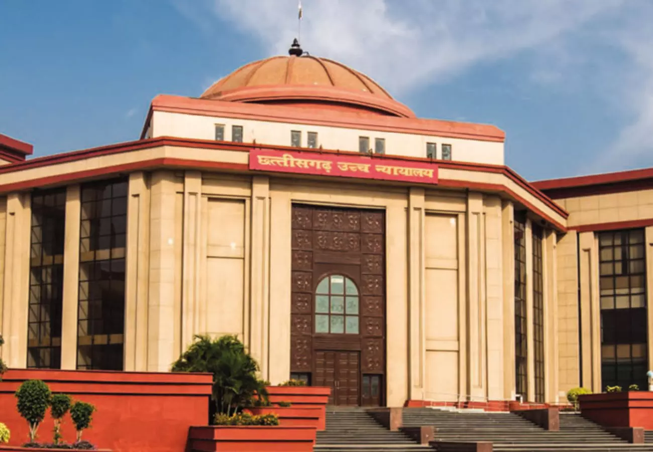 कांस्टेबल भर्ती में चयनित युवाओं को झटका, नियुक्ति पत्र देने पर हाईकोर्ट की रोक कांस्टेबल भर्ती में चयनित युवाओं को झटका, नियुक्ति पत्र देने पर हाईकोर्ट की रोक