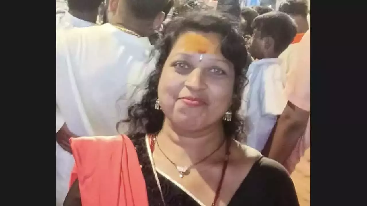 Telangana: गिरफ्तार मंजू की बेटी ने आरोप लगाया कि पुलिस ने मेरी मां को टॉर्चर किया Telangana: गिरफ्तार मंजू की बेटी ने आरोप लगाया कि पुलिस ने मेरी मां को टॉर्चर किया
