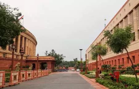 राष्ट्रपति मुर्मु के अभिभाषण के साथ आज से शुरू होगा संसद का बजट सत्र राष्ट्रपति मुर्मु के अभिभाषण के साथ आज से शुरू होगा संसद का बजट सत्र