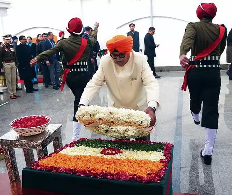 नशीली दवाओं के खिलाफ अभियान का नेतृत्व करें, राज्यपाल Gulab Chand Kataria ने युवाओं से कहा नशीली दवाओं के खिलाफ अभियान का नेतृत्व करें, राज्यपाल Gulab Chand Kataria ने युवाओं से कहा