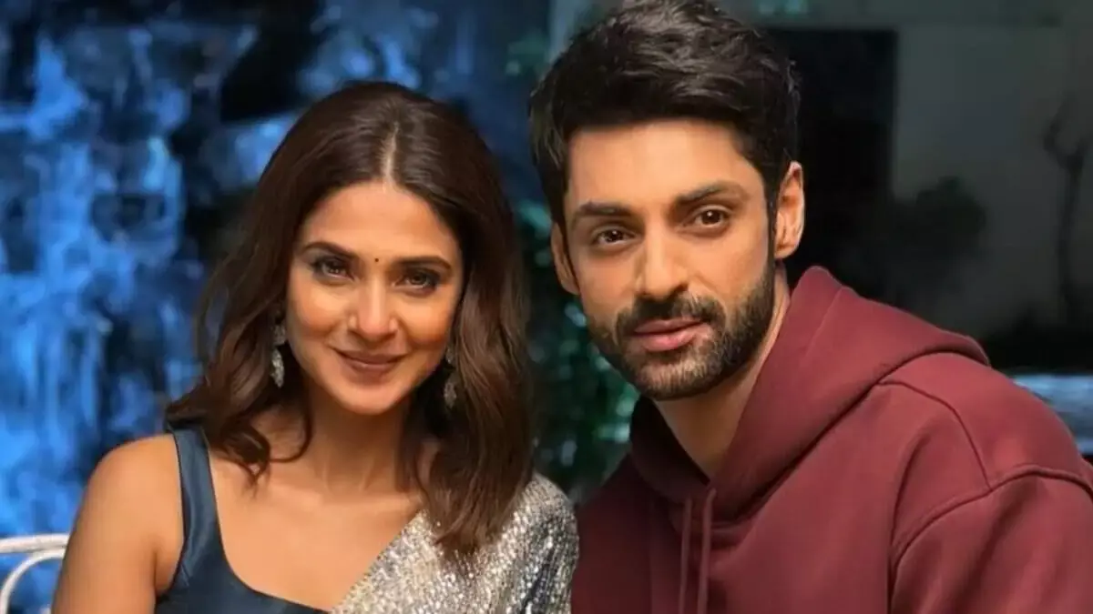 जेनिफर विंगेट और करण वाही की शादी की खबरें: Industry buzz जेनिफर विंगेट और करण वाही की शादी की खबरें: Industry buzz