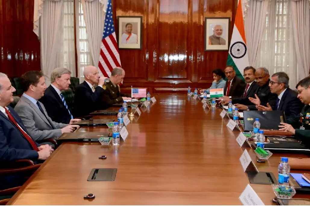 US एम्बेसडर बोले: लंबे डिफेंस समझौते से रणनीतिक रिश्ते मजबूत US एम्बेसडर बोले: लंबे डिफेंस समझौते से रणनीतिक रिश्ते मजबूत