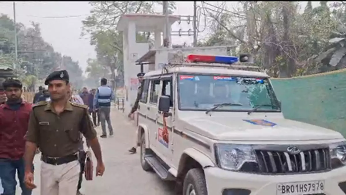 सिविल कोर्ट को उड़ाने की धमकी, पुलिस ने खाली कराया परिसर सिविल कोर्ट को उड़ाने की धमकी, पुलिस ने खाली कराया परिसर
