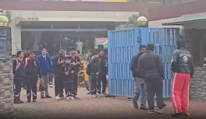 Chandigarh के अठारह स्कूलों को बम की धमकी वाले ईमेल मिले, जिससे दहशत फैल गई Chandigarh के अठारह स्कूलों को बम की धमकी वाले ईमेल मिले, जिससे दहशत फैल गई
