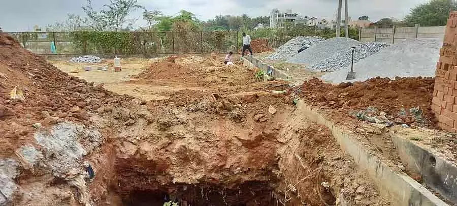 Tumkur : झील में बिल्डिंग बनाने का विरोध Tumkur : झील में बिल्डिंग बनाने का विरोध
