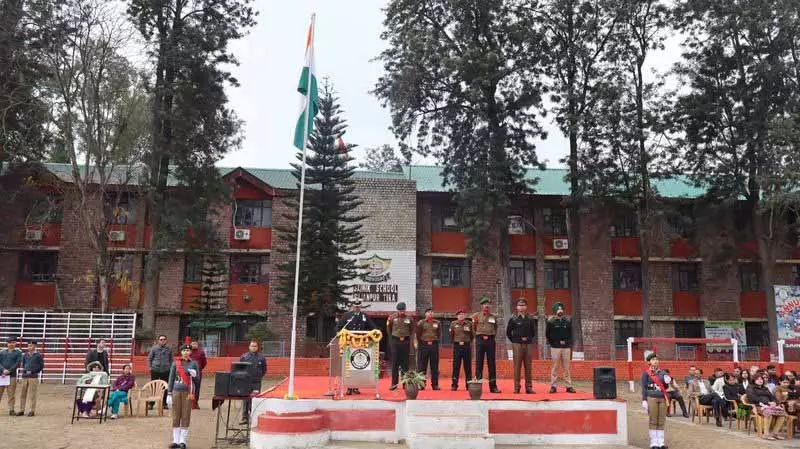 Sujanpur टीरा सैनिक स्कूल के कैडेट्स ने देशभक्ति और अनुशासन का प्रदर्शन किया Sujanpur टीरा सैनिक स्कूल के कैडेट्स ने देशभक्ति और अनुशासन का प्रदर्शन किया