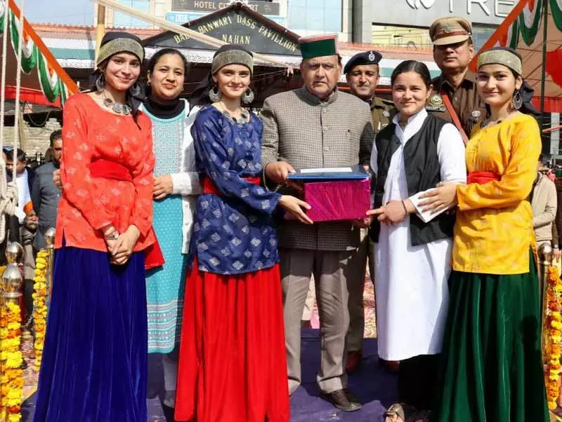 Himachal Speaker की अध्यक्षता में नाहन समारोह में तिरंगा शान से लहराया Himachal Speaker की अध्यक्षता में नाहन समारोह में तिरंगा शान से लहराया