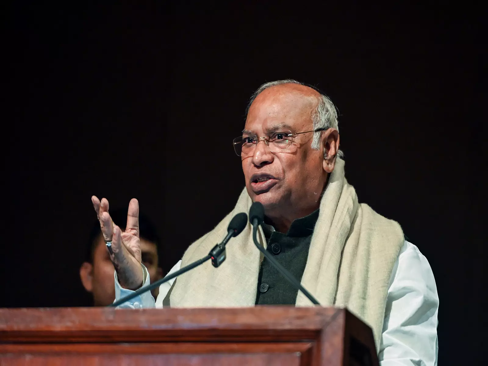 राष्ट्र के महान व्यक्तित्व: खार्गे ने फील्ड मार्शल K.M. कारियाप्पा की जयंती पर उन्हें याद किया राष्ट्र के महान व्यक्तित्व: खार्गे ने फील्ड मार्शल K.M. कारियाप्पा की जयंती पर उन्हें याद किया
