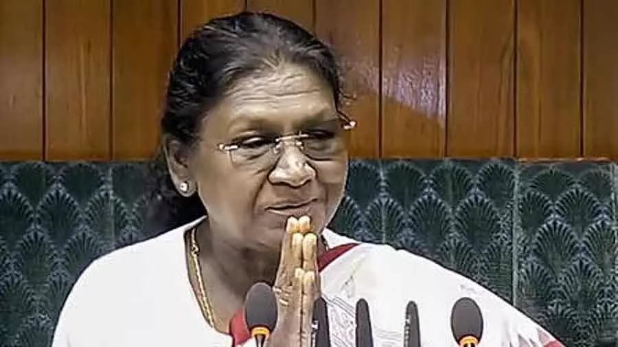 राष्ट्रपति द्रौपदी मुर्मू ने भारत-ईयू FTA और सुधारों की तेज़ गति की सराहना की राष्ट्रपति द्रौपदी मुर्मू ने भारत-ईयू FTA और सुधारों की तेज़ गति की सराहना की