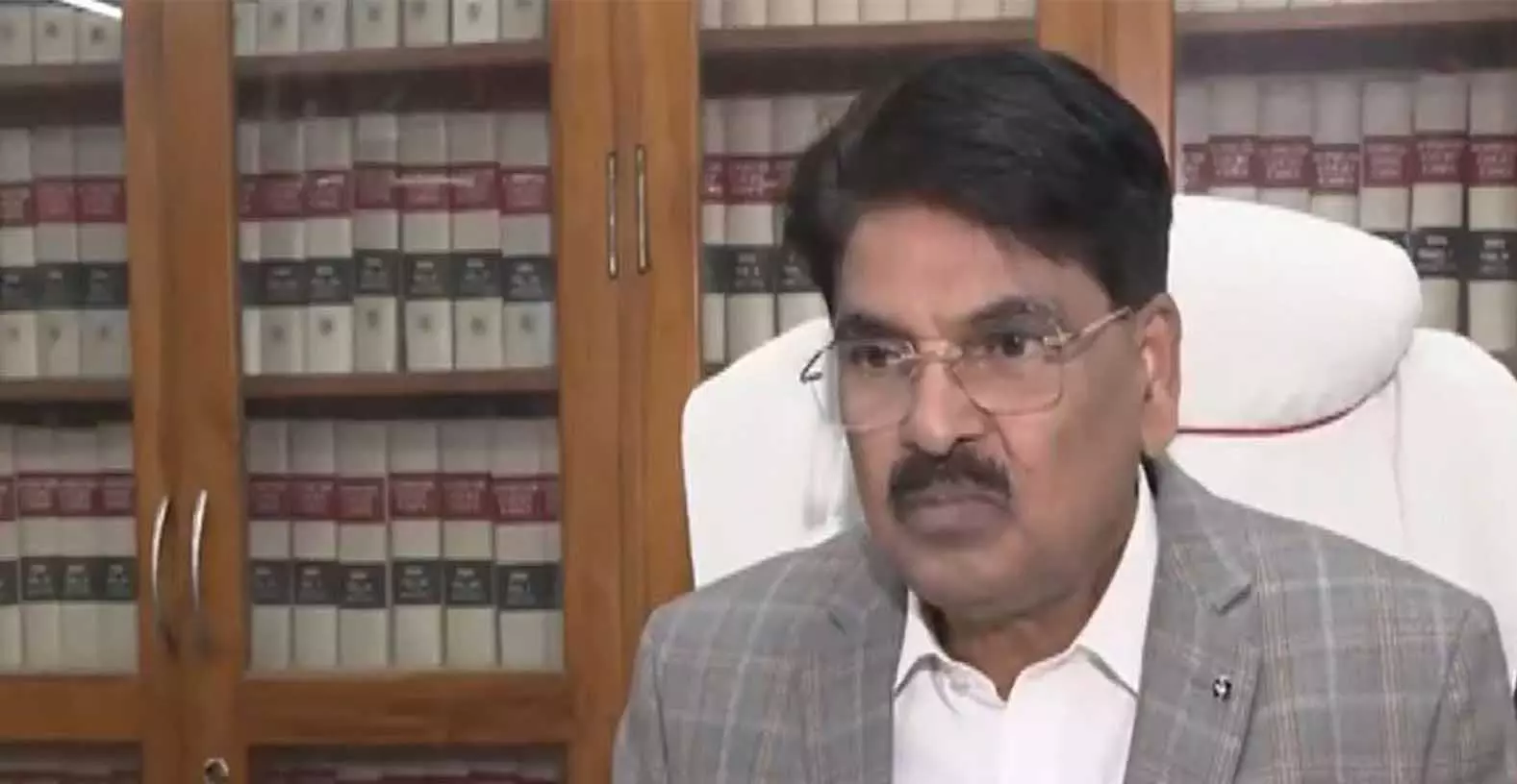 सबरीमाला स्वर्ण चोरी: विपक्ष ने Devaswom Minister के इस्तीफे की मांग की सबरीमाला स्वर्ण चोरी: विपक्ष ने Devaswom Minister के इस्तीफे की मांग की