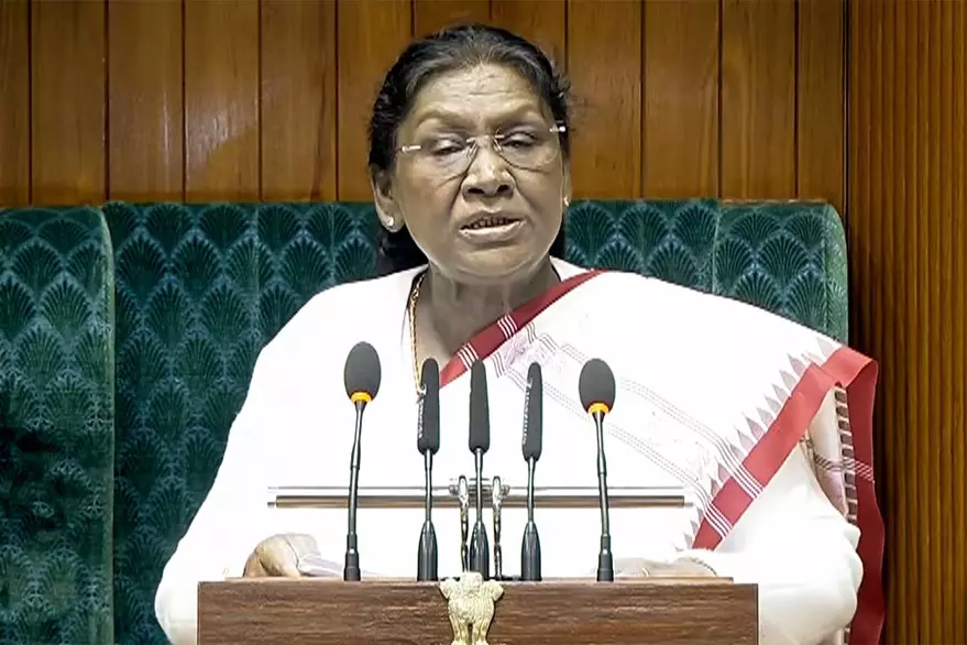 Budget Session: राष्ट्रपति मुर्मू ने 2026 को विकसित भारत के लिए एक अहम साल बताया Budget Session: राष्ट्रपति मुर्मू ने 2026 को विकसित भारत के लिए एक अहम साल बताया
