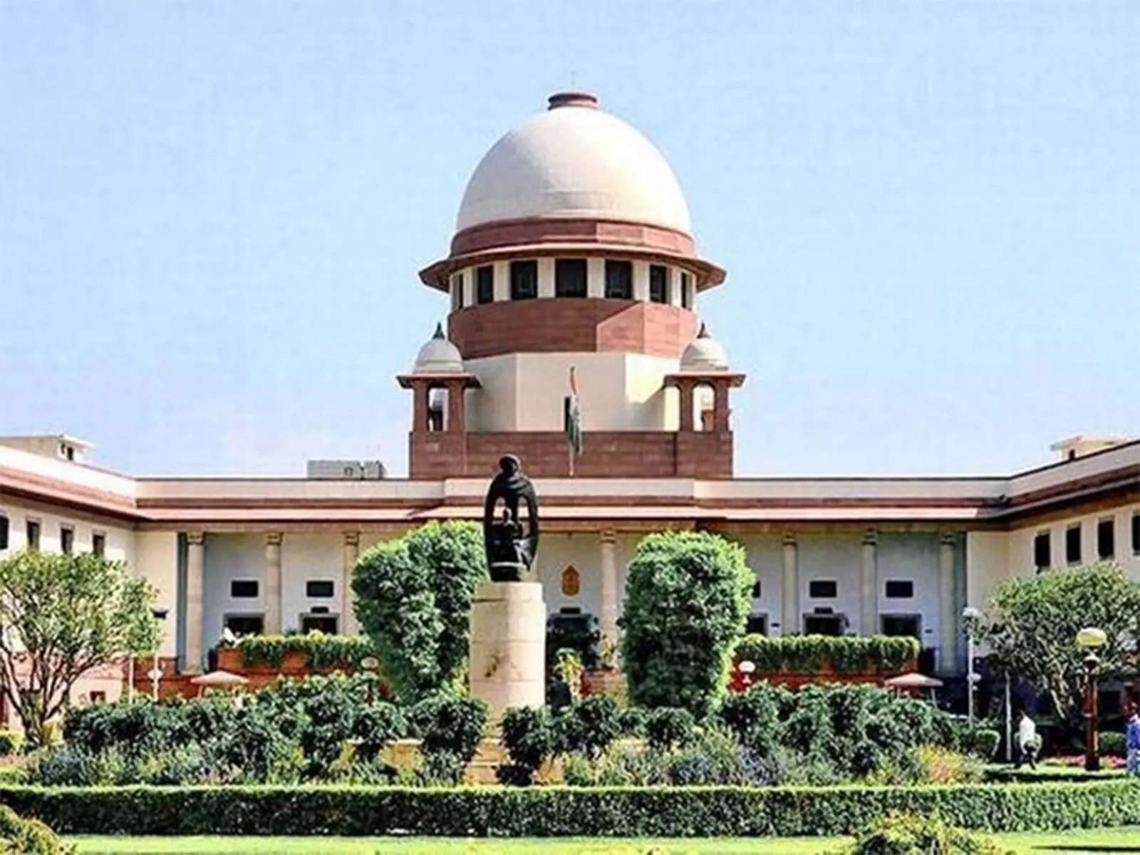 सुप्रीम कोर्ट ने Haryana परिवार के बौद्ध धर्म परिवर्तन पर सवाल उठाए सुप्रीम कोर्ट ने Haryana परिवार के बौद्ध धर्म परिवर्तन पर सवाल उठाए