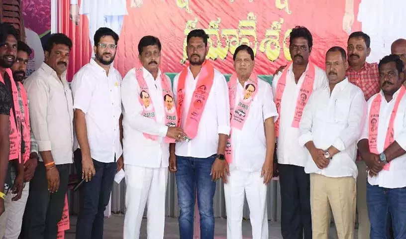 मिर्यालगुडा में BRS पार्टी का उत्साह जारी है, बदुगुला लिंगैया यादव ने कहा मिर्यालगुडा में BRS पार्टी का उत्साह जारी है, बदुगुला लिंगैया यादव ने कहा