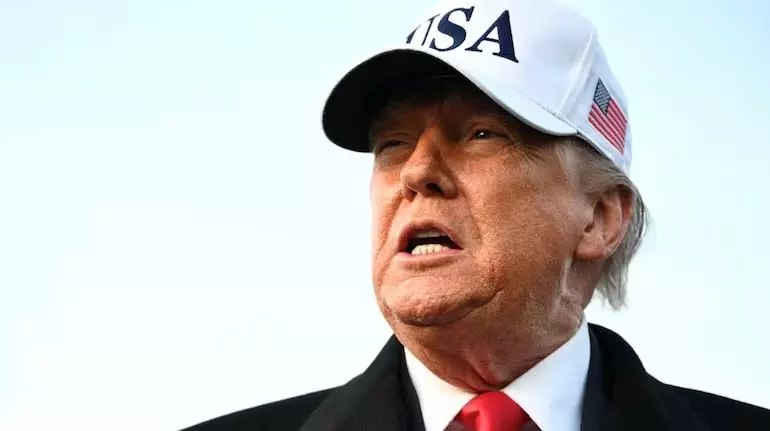 Trump ने ईरान को चेतावनी दी: विशाल बेड़ा कोई परमाणु हथियार नहीं डील के लिए दबाव डाल रहा Trump ने ईरान को चेतावनी दी: विशाल बेड़ा कोई परमाणु हथियार नहीं डील के लिए दबाव डाल रहा