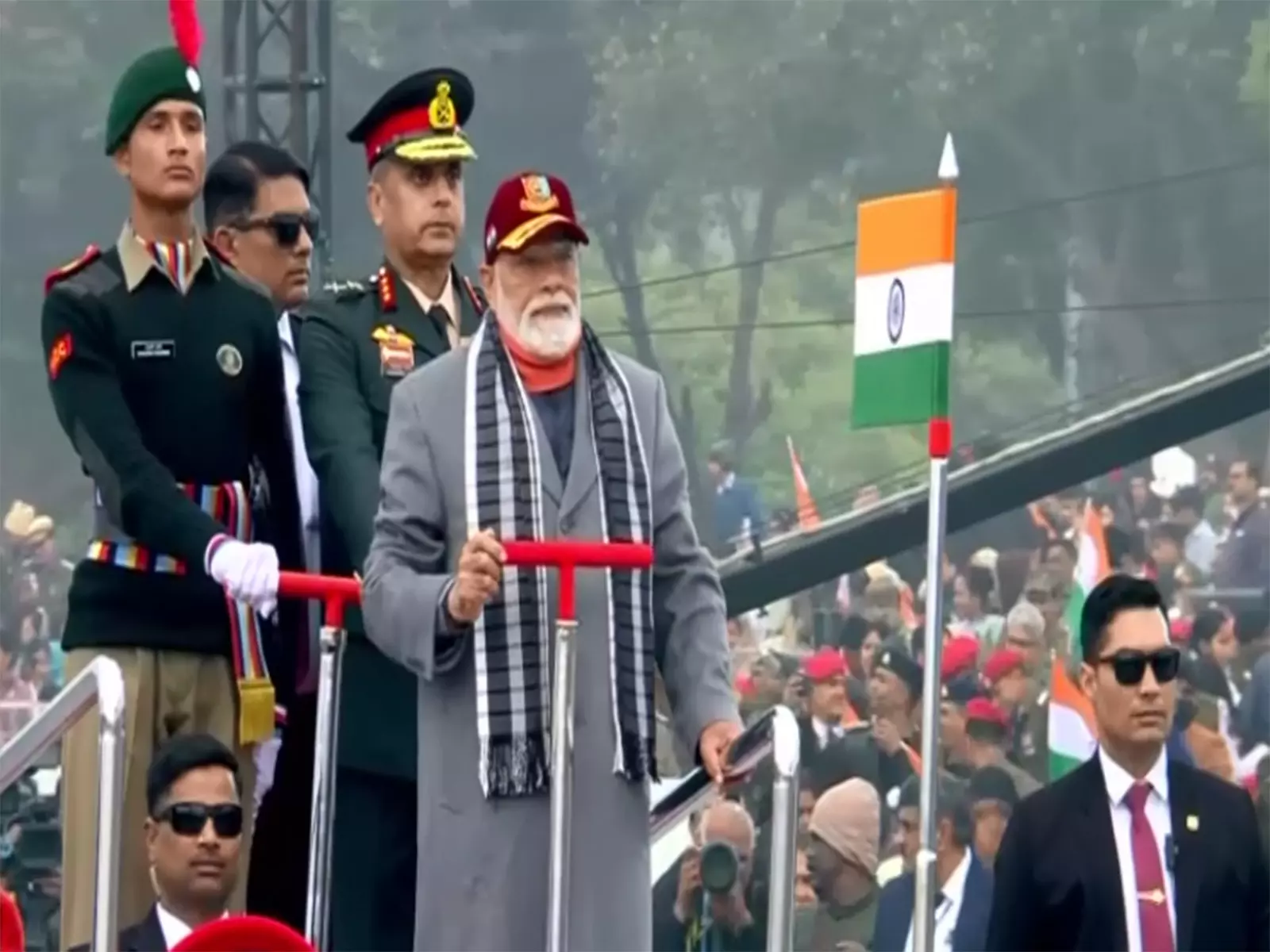 PM मोदी ने NCC रैली को संबोधित किया, कारियाप्पा परेड ग्राउंड में 2,400 से अधिक कैडेटों को प्रेरित किया PM मोदी ने NCC रैली को संबोधित किया, कारियाप्पा परेड ग्राउंड में 2,400 से अधिक कैडेटों को प्रेरित किया