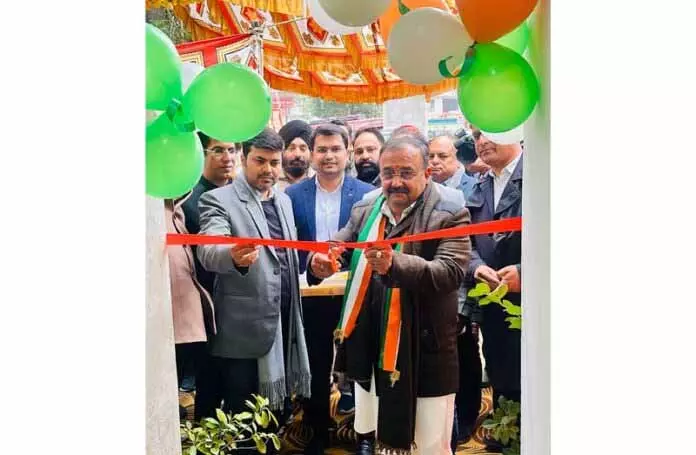 Vikram Randhawa ने सतवारी में एस्पिरेशनल टॉयलेट ब्लॉक का उद्घाटन किया Vikram Randhawa ने सतवारी में एस्पिरेशनल टॉयलेट ब्लॉक का उद्घाटन किया