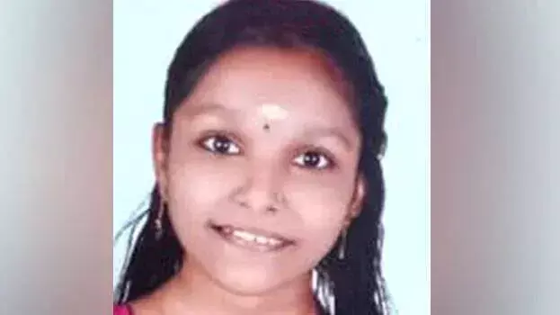 Kerala: 16 वर्षीय लड़की की मौत में कोरियन नोट्स, पुलिस जांच में जुटी Kerala: 16 वर्षीय लड़की की मौत में कोरियन नोट्स, पुलिस जांच में जुटी