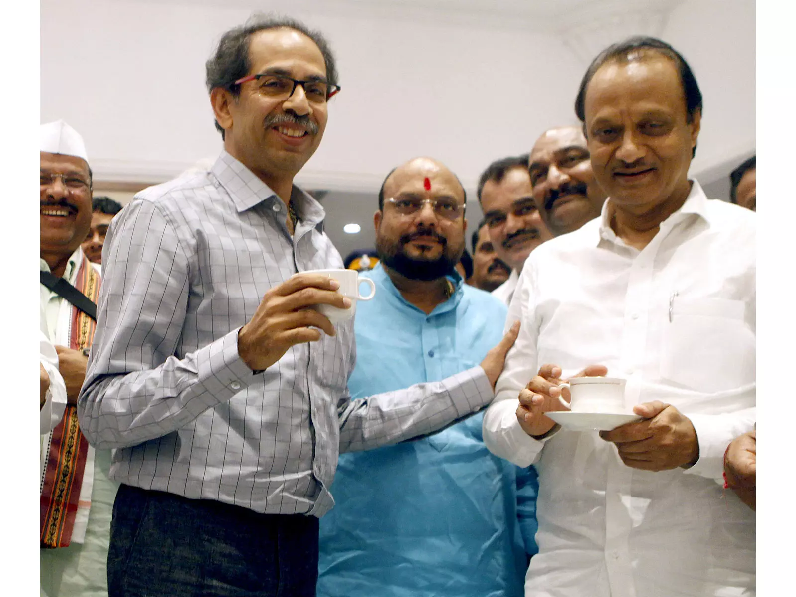 उद्धव ठाकरे ने Ajit Pawar के निधन पर शोक व्यक्त किया उद्धव ठाकरे ने Ajit Pawar के निधन पर शोक व्यक्त किया