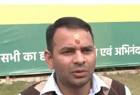 ‘हारने वाले को मिलती है जिम्मेदारी’, तेजस्वी यादव पर तेजप्रताप ने कसा तंज ‘हारने वाले को मिलती है जिम्मेदारी’, तेजस्वी यादव पर तेजप्रताप ने कसा तंज