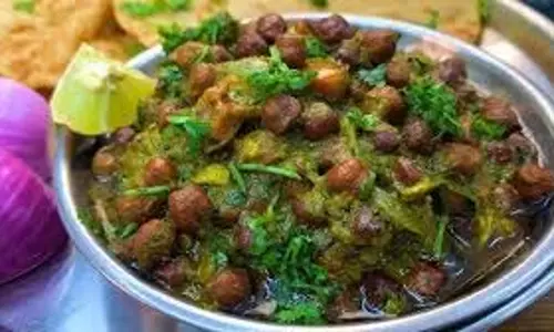 Palak Chana Recipe : बच्चों के लिए घर पर बनाएं पालक और चने की टेस्टी सब्जी Palak Chana Recipe : बच्चों के लिए घर पर बनाएं पालक और चने की टेस्टी सब्जी